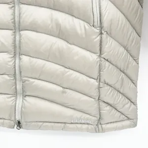 L.L. Bean Womens Ultralight 850 Down Quilted‎ Puffer Coat Jacket Size M Gray thumbnail 2
