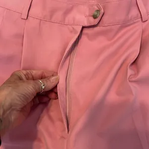 Izod Womens size 14 pink pleated shorts side and back pockets belt loops EUC thumbnail 5