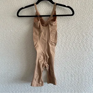 SKIMS Women’s Mid Thigh Bodysuit Shapewear‎ Gusset Size Small thumbnail 3