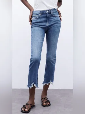 Zara The Bootcut Distressed Raw Frayed Hem Cropped Jeans Sz 6 Cotton Med Wash thumbnail 3