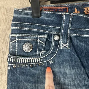 Rock Revival Jen Boot Cut Jeans Womens 31 Stretch Denim Blue Studded Flap Pocket thumbnail 4