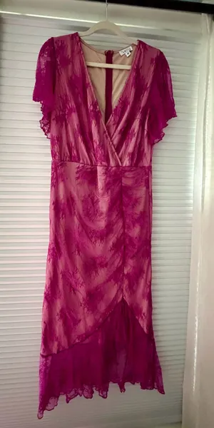 Pink lace dress Size 16 thumbnail 1