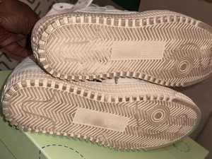 Off-White Sneakers thumbnail 12