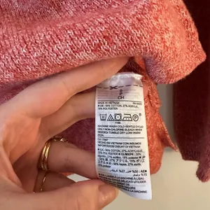Old Navy Red Marled Sweater Classic V-Neck thumbnail 4