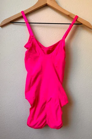 SKIMS FLAMINGO PINK SEAMLESS SCULPTING BODYSUIT L/XL New ( Sold Out) thumbnail 5