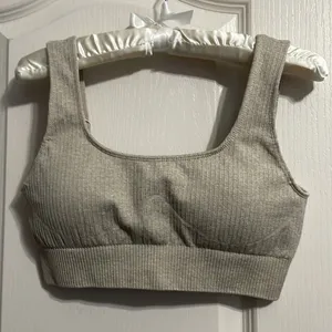 💖 NWOT‎ Tan Matching Activewear Set Bra & Leggings thumbnail 3