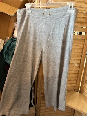Gray Wide Leg Capris Medium thumbnail 1
