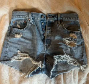 Levi’s 501 Shorts thumbnail 2
