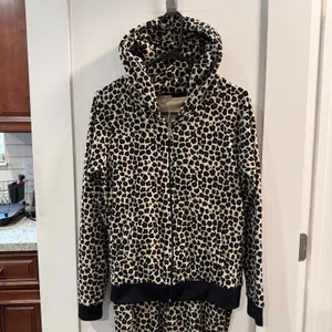Juicy Couture Women’s Leopard Velvet Track Suit Size M thumbnail 5