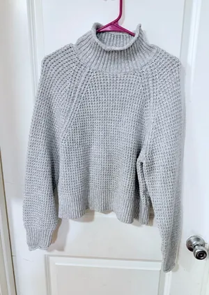 American Eagle Outfitters Light Gray Waffle Turtleneck Sweater thumbnail 1