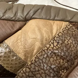Opulent Containers Vintage 90’s/Y2K Patchwork Leather Embossed Purse Brown thumbnail 3