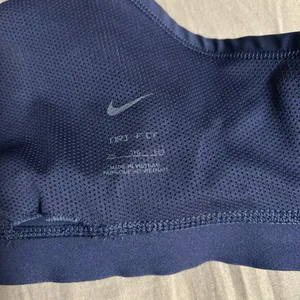 Nike Blue and White Sports Bra Size XXL thumbnail 3