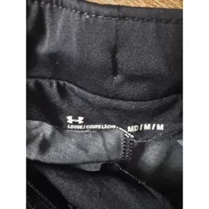 Under Armour‎ Women's Loose Fit Athletic Shorts Gray Size M thumbnail 3