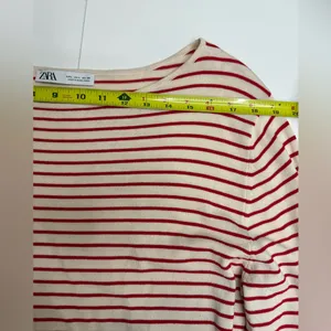 Zara women's viscose ecru and red striped long sleeve knit sweater size L thumbnail 4
