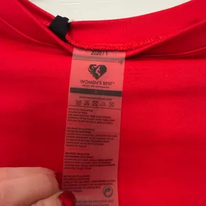 Women’s Best Power Seamless‎ Long Sleeve Crop Top Red NWT Size Small thumbnail 3