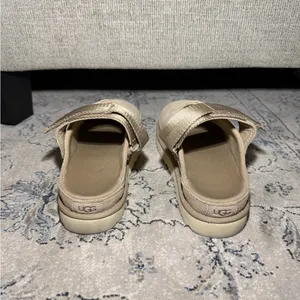 Ugg Goldenstar Clogs Driftwood thumbnail 6