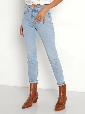 Levi's Premium Wedgie Icon Fit Jeans in Tango Light Wash Size 28 thumbnail 7