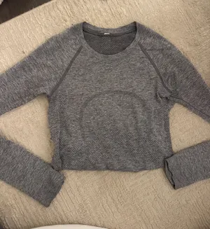 Lululemon Swiftly Tech 2.0 Long Sleeve thumbnail 1