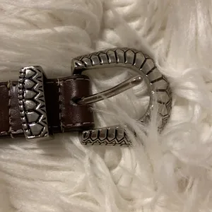 Beautiful Vintage Women Belt Genuine Leather small long 33” excellent condition thumbnail 8