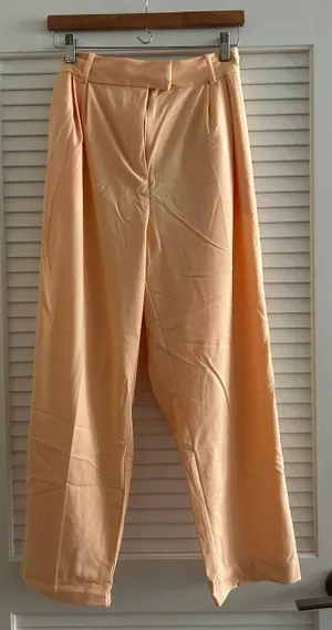 H&M Trousers thumbnail 1