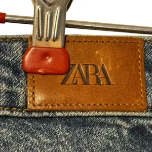 Zara Women's Jeans Distressed Boyfriend Tapered Wash Denim Blue Mid‎ Rise Size 8 thumbnail 7