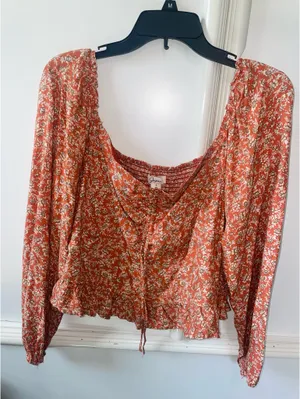 Floral Smocked Puff Sleeve Crop Blouse thumbnail 2
