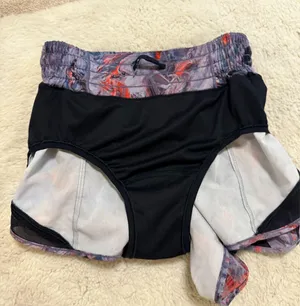 Lululemon High-Rise Hotty Hot Shorts 2.5" thumbnail 4