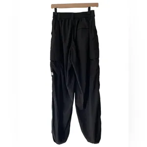 The‎ North Face Size 2 Lightweight Cargo Pants Black EUC thumbnail 2