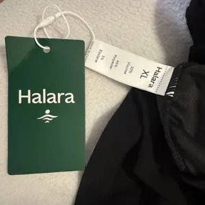 Women’s NWT Halara Hoodie with Open Back thumbnail 5