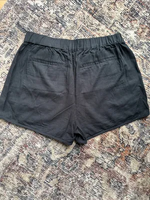 Madewell Pull On Shorts in almost black thumbnail 4