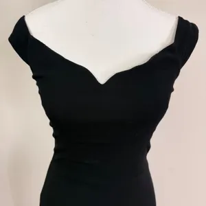 Reformation Black Sweetheart Off Shoulder Smocked Back Midi Dress Womens US 6 thumbnail 10