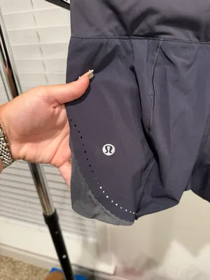 Lululemon Shorts thumbnail 4