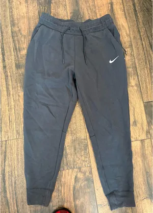 Grey Nike sweatpants thumbnail 1