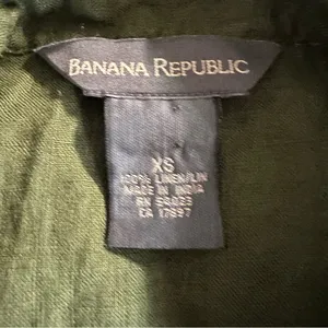 Banana Republic women's size XS military green linen button down blouse thumbnail 3