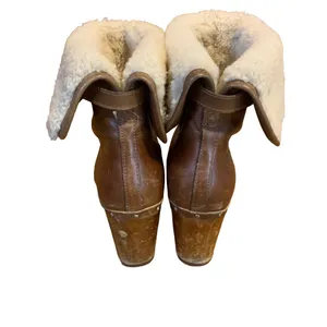 Ugg "Lynnea" Cognac Brown Leather Clog Boots With Sherpa Lining (10) thumbnail 5