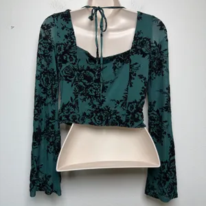 Forever 21 Women Whimsigoth Crop Milkmaid Top Small‎ Green Black Floral Corset Bell Sleeve thumbnail 5
