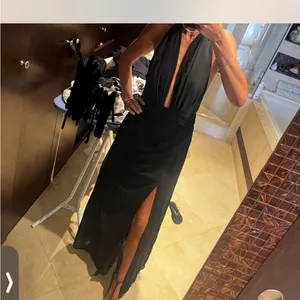 Elegant Black Halter dress Size XS thumbnail 5