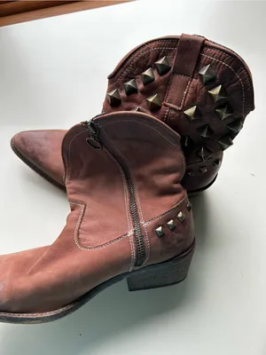 Western studded by Size 9 thumbnail 4