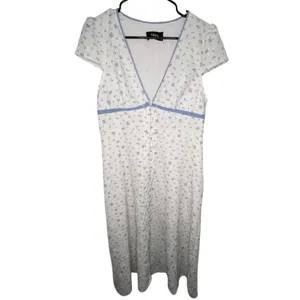Cider Cottagecore Floral Pattern Button Up Short Sleeve V-Neck Dress thumbnail 4