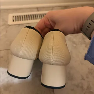 Vivaia Julie 1.0 Almond-Toe Chunky Heels in Cream & Black thumbnail 9
