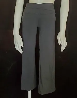 Lululemon Athletica Black Cropped Pants (6) thumbnail 3