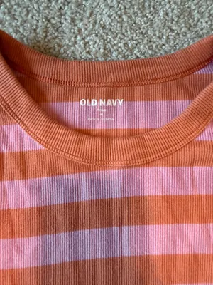 Old Navy Tee thumbnail 2