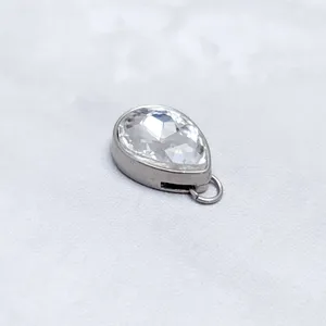 Vintage Pendant Clear Teardrop Shape Gem Set In Silver Tone thumbnail 4