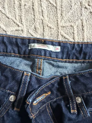 Low-Rise Dark Wash Levi’s Bootcut Jeans thumbnail 2