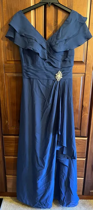 JJ's House New Formal Dress thumbnail 1