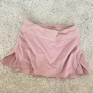 Mauve lululemon tennis skirt Size 4 thumbnail 3