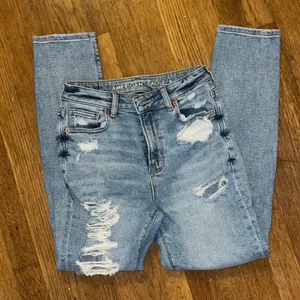American Eagle Stretch Ripped Mom Jeans thumbnail 1