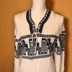 Efrata Global Alpaca‎ Medium Hoodie Sweater Cream Llama Pattern Hooded Pullover thumbnail 3