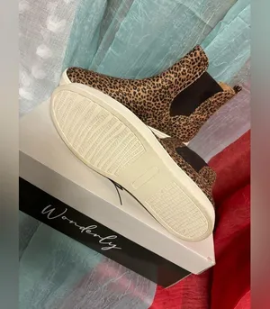 booties w/box size 8.5 thumbnail 3