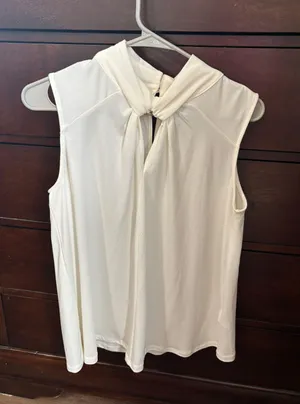 H & M Top thumbnail 1